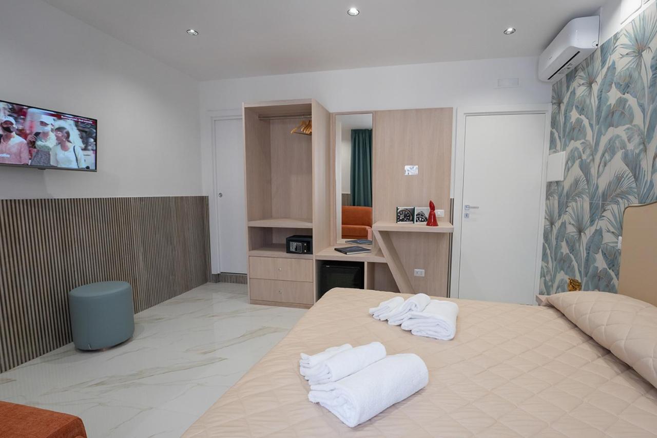 Greros H. Rooms Napoli Centro By Clapa Group Dislocated Hospitality 外观 照片